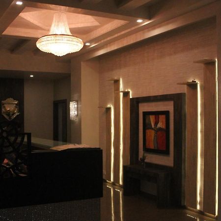 Hotel Nimantran Navi Mumbai Zewnętrze zdjęcie