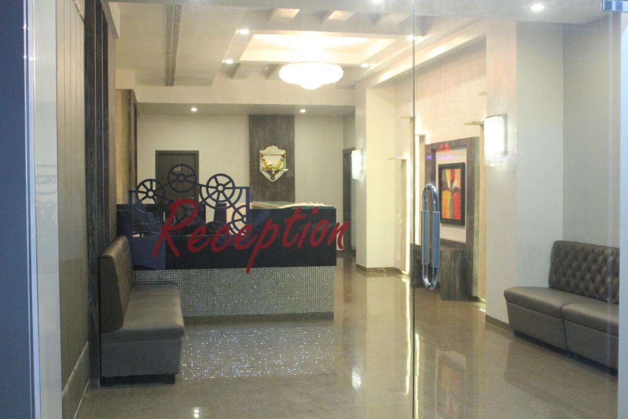 Hotel Nimantran Navi Mumbai Zewnętrze zdjęcie