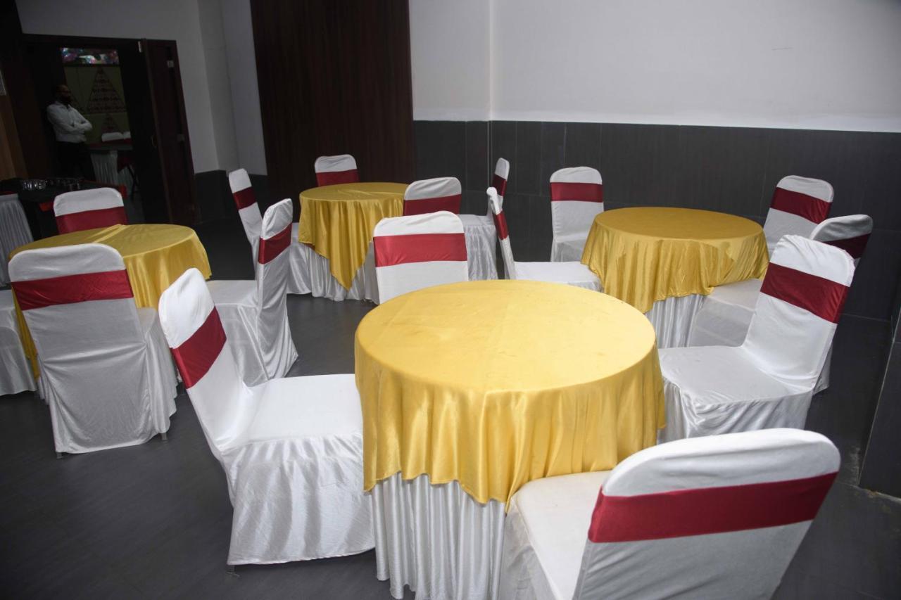Hotel Nimantran Navi Mumbai Zewnętrze zdjęcie