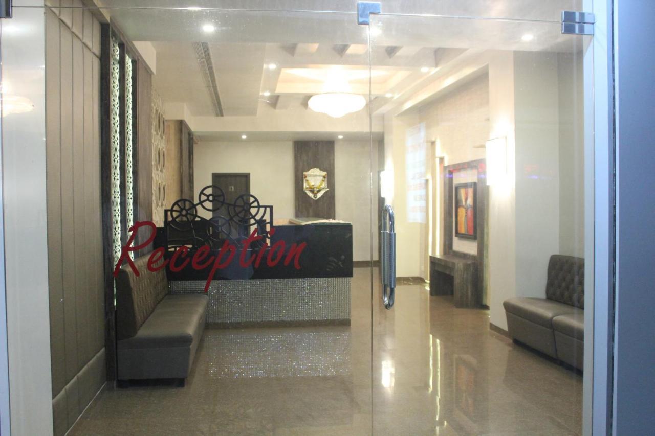 Hotel Nimantran Navi Mumbai Zewnętrze zdjęcie