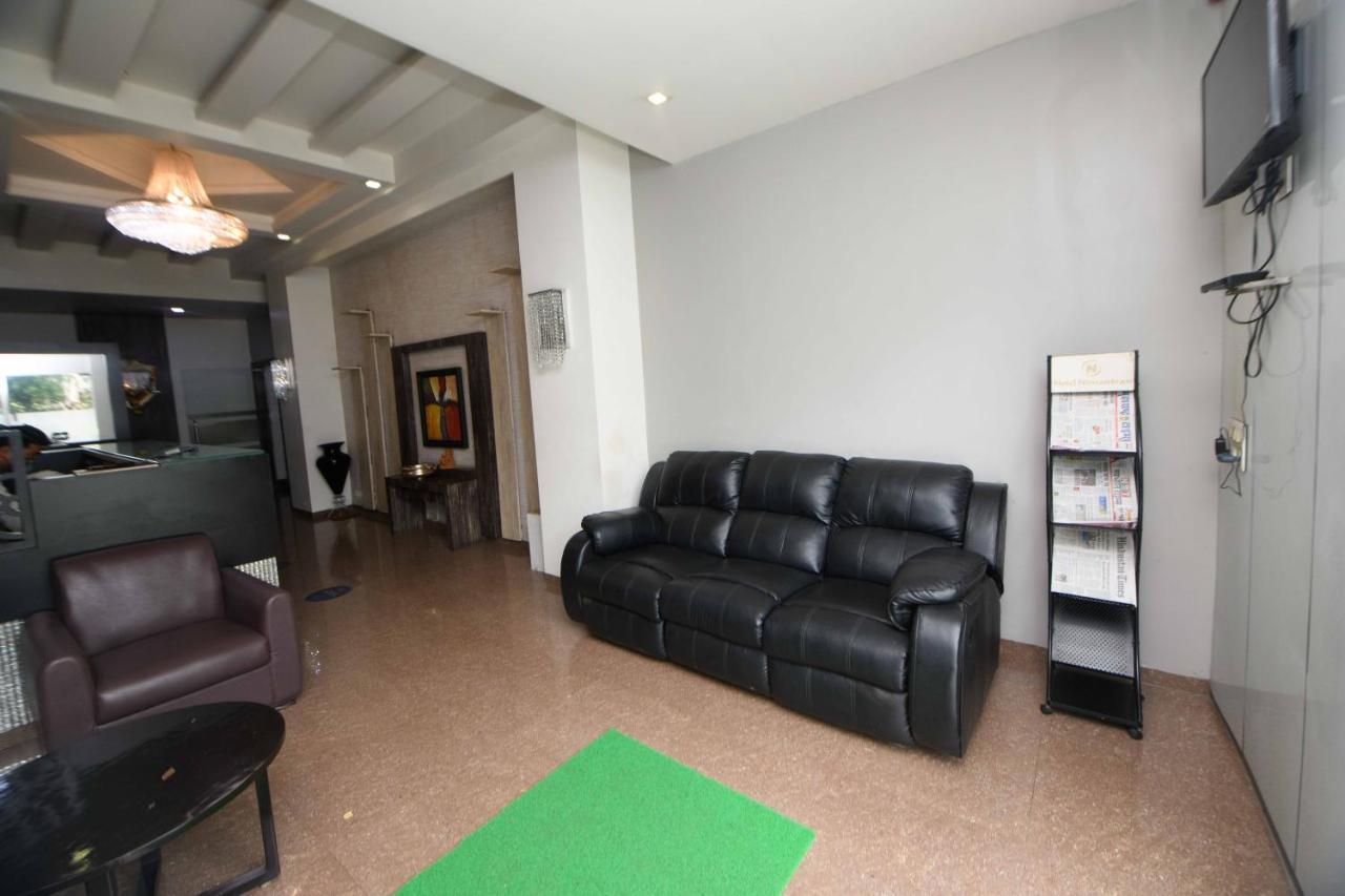 Hotel Nimantran Navi Mumbai Zewnętrze zdjęcie