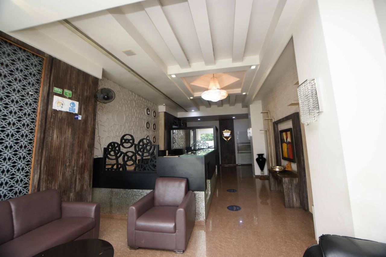 Hotel Nimantran Navi Mumbai Zewnętrze zdjęcie