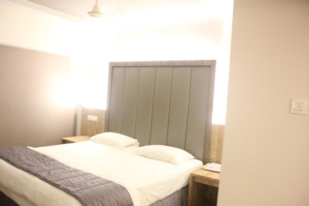 Hotel Nimantran Navi Mumbai Zewnętrze zdjęcie