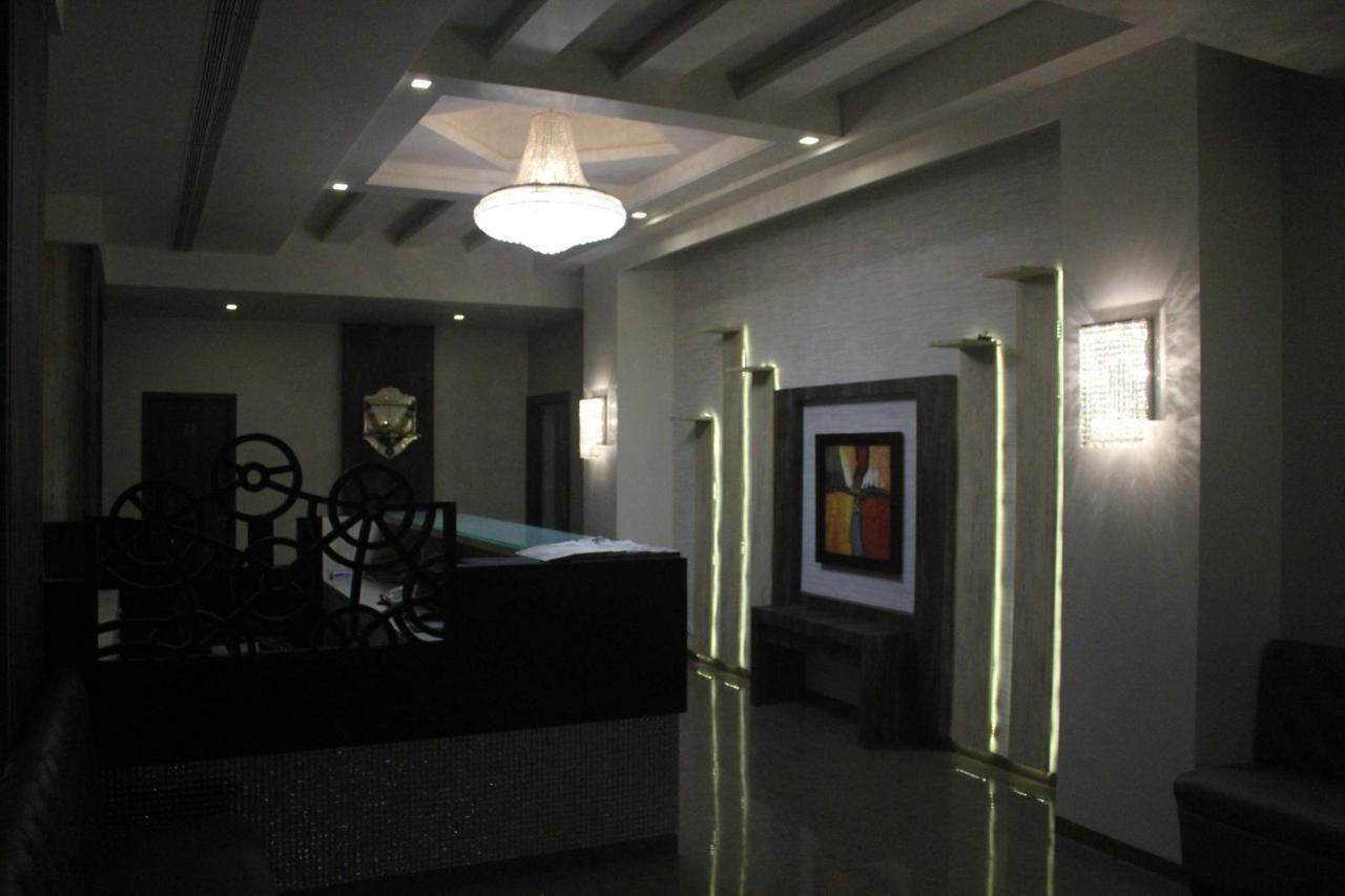 Hotel Nimantran Navi Mumbai Zewnętrze zdjęcie